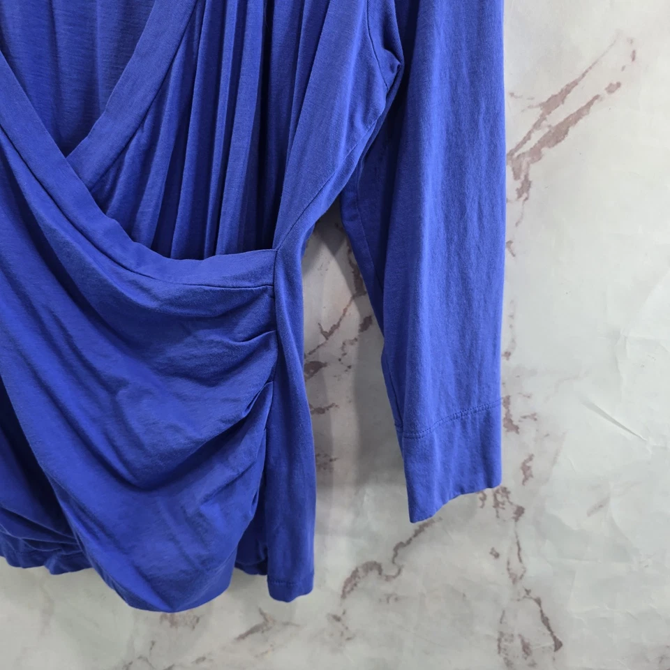 Рубашка женская Anthropologie большая фиолетовая футболка собранная в рюш V с искусственным запахом Lilla P Surplice - Изображение 4 из 4