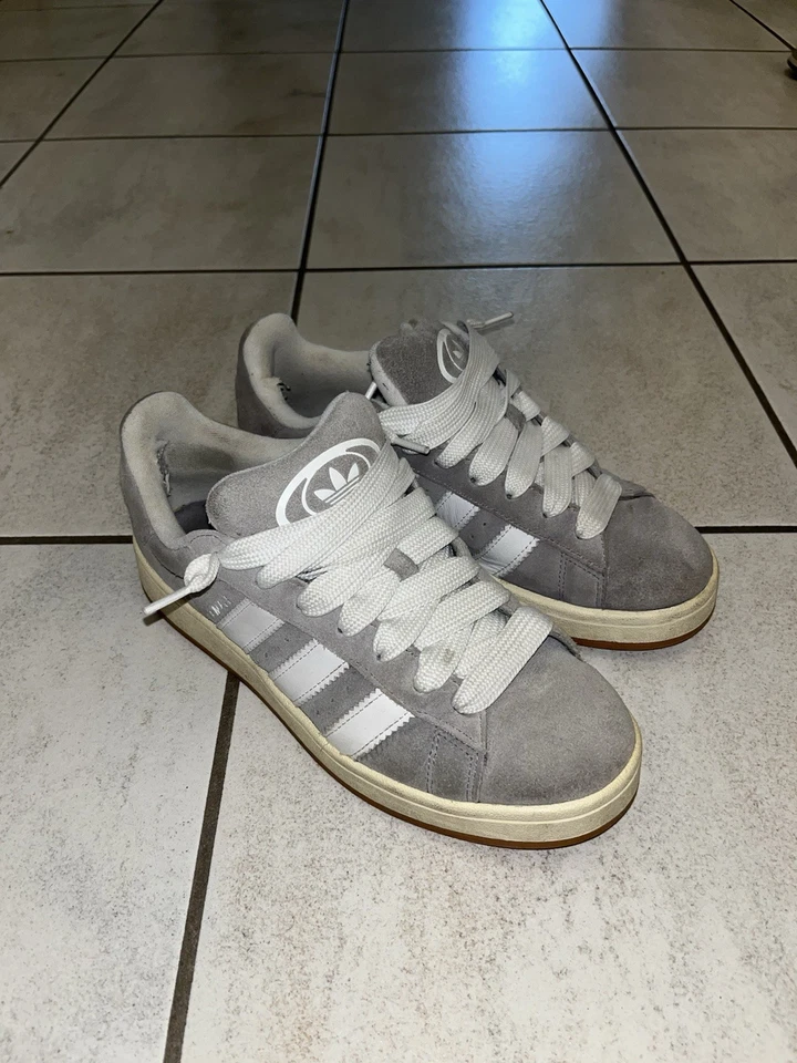 Adidas Campus Stoff Sneaker in grau Größe 42  Vintage Design sehr guter Zustand, Foto 1 von 5