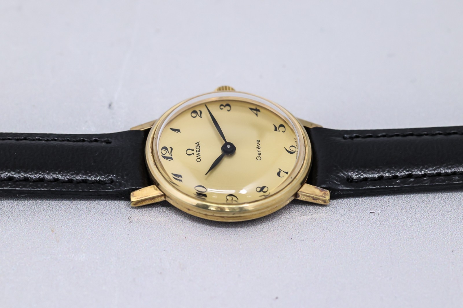 Vintage 1972 *NEAR MINT* OMEGA Geneve Cal.625 MT Winding Arabic Gold 23mm Ladies image 4