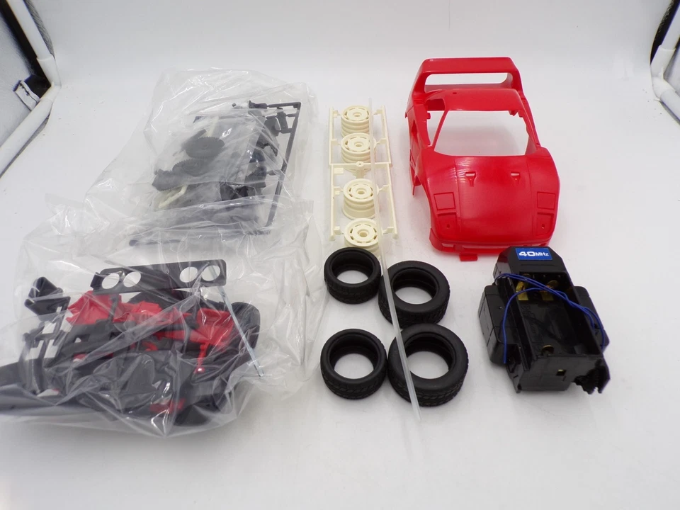 Vintage 1988 Tomy Japan RC Ferrari F-40 Red Super Kit NOS Tyco Taiyo Nikko - Image 4 of 4