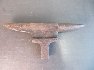 Antiker Schmiedeamboss Pfahl / Baumstumpfamboss - 34 cm