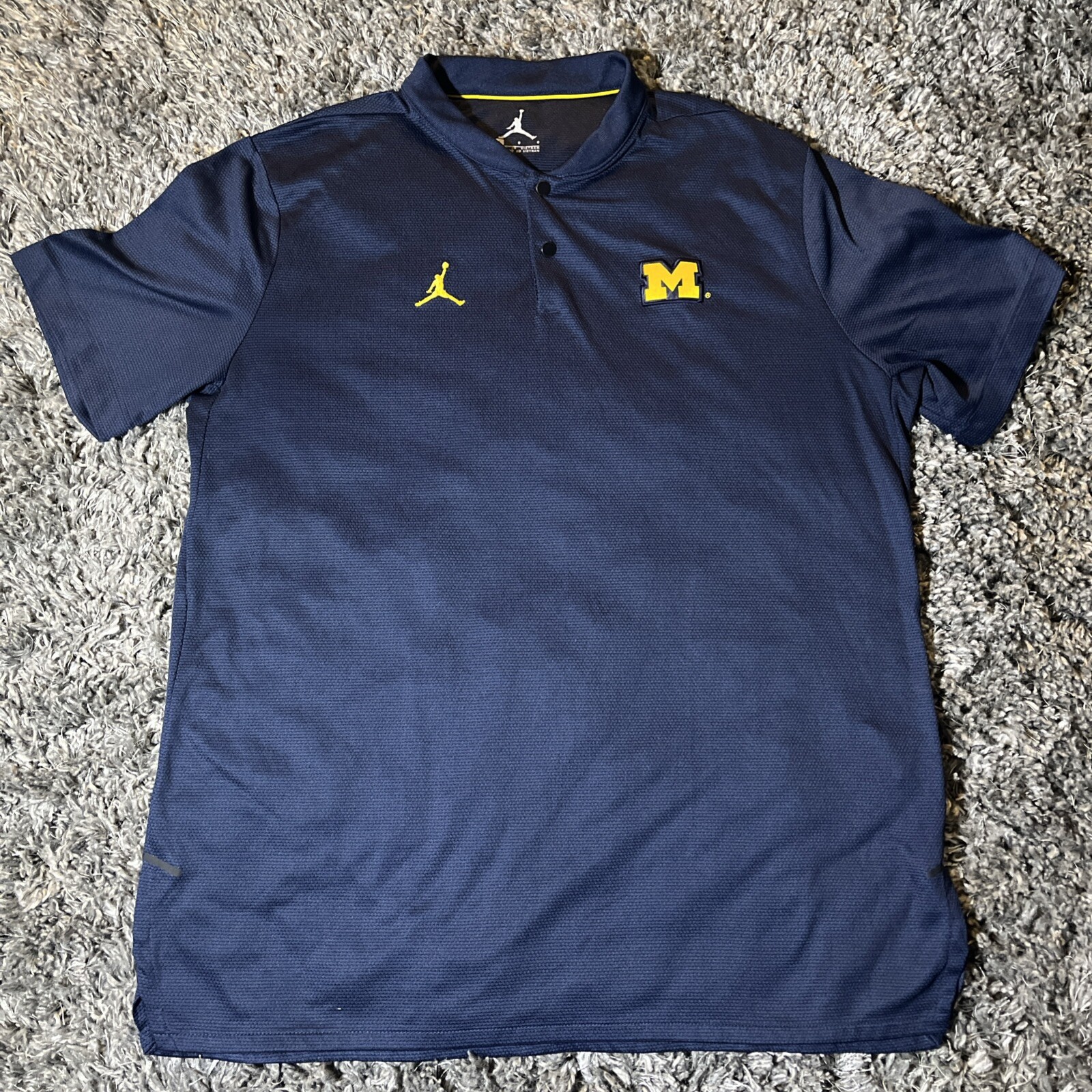 Jordan Jumpman Michigan Wolverines 3 Snap Henley Shirt Men’s L Dri Fit Blue EUC