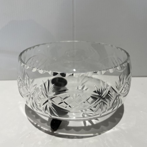 Three Footed Cut Glass Bowl with 3 Black Feet Clear Etched Scalloped Edge Dish - Picture 6 of 12