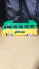 2021 The Teenage Mutant Ninja Turtles Jada 1:24 Diecast 1962 VW Bus.