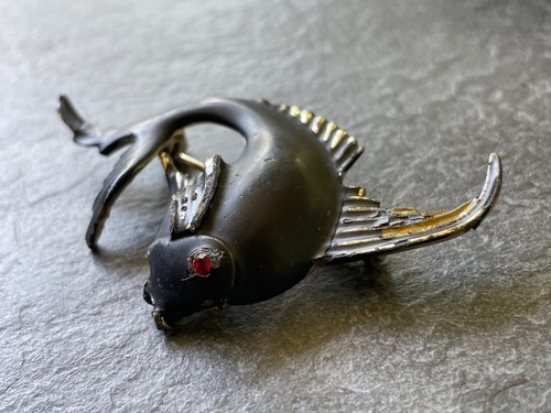 Unique Matte Black Fish Brooch Coi Koi Fancy Estate Old Retro Quality - Picture 7 of 8