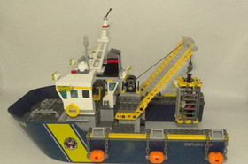LEGO City 60095 Deep Sea Exploration Vessel Missing 1 Shark Face Rest Complete