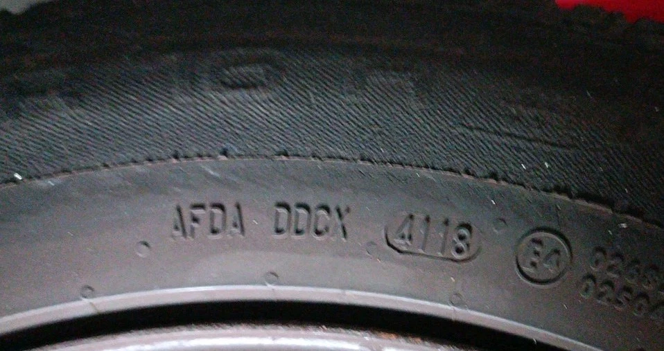 4X Winterreifen mit Felge 215/70-R16 mit Felge Hyundai Tucson - Bild 2 von 2