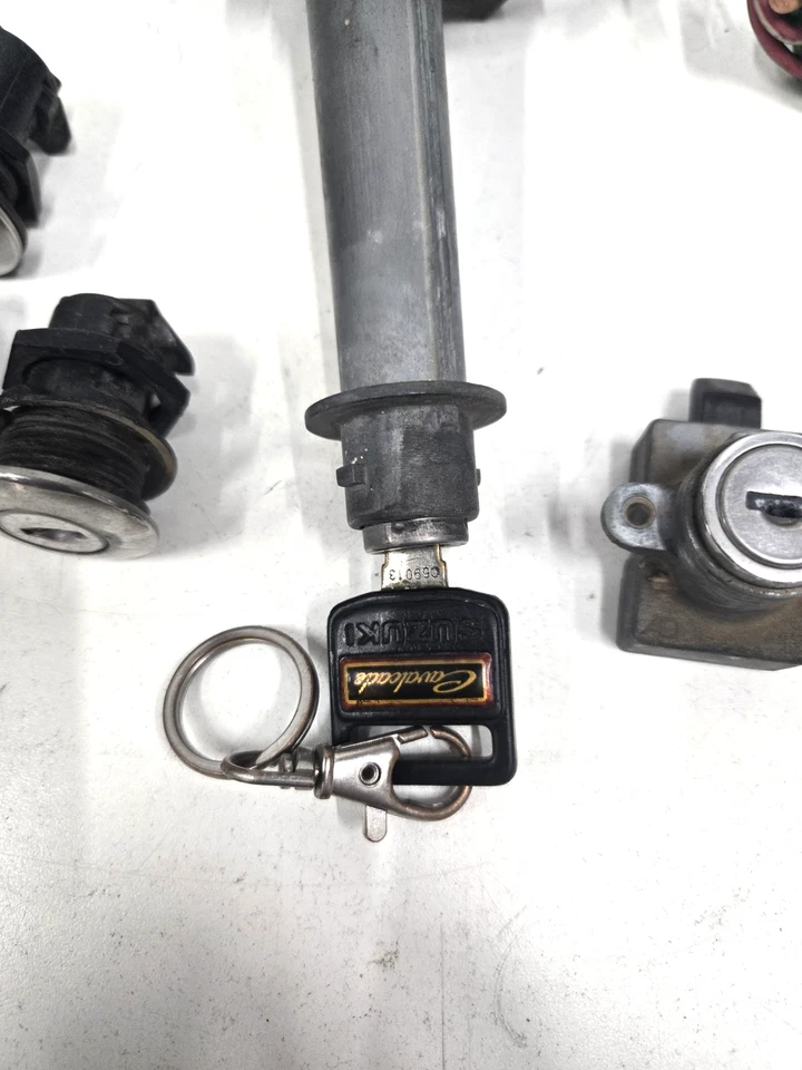 Suzuki Cavalcade GV1400 1986 OEM interruptor de encendido y cerraduras de bolsa Foto 4 de 4