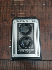 VINTAGE SPARTUS FULL-VUE REFLEX CAMERA WITH MANUAL AND ORIGINAL LEATHER CASE