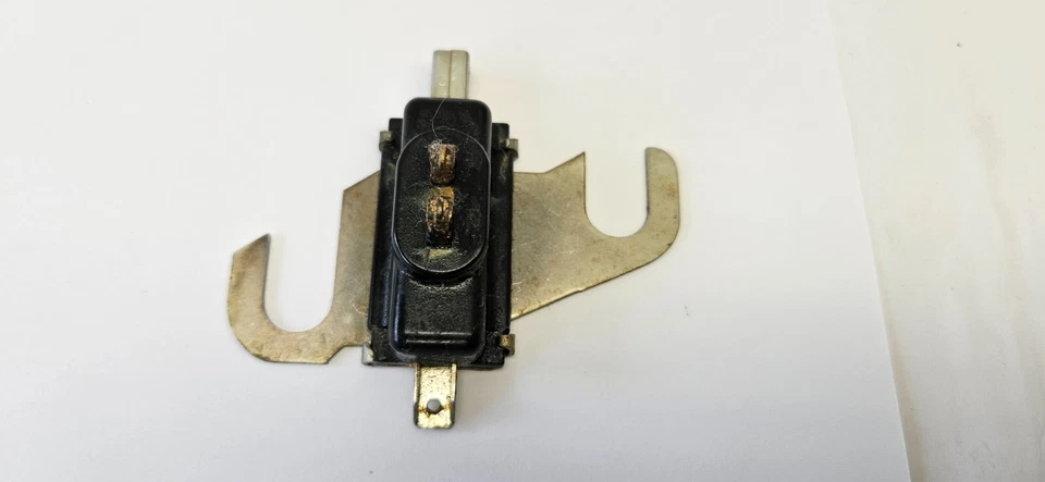 1941-1949 Dodge Plymouth Hand Brake Signal Light Lamp Control Switch 867077 NOS. - Image 4 of 4