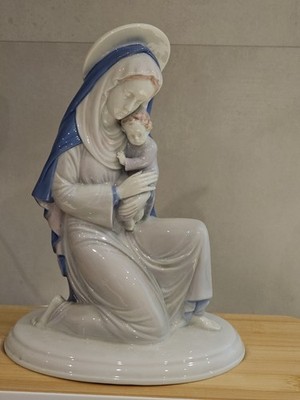Antique  Kunstporzellan Statue Madonna & Child