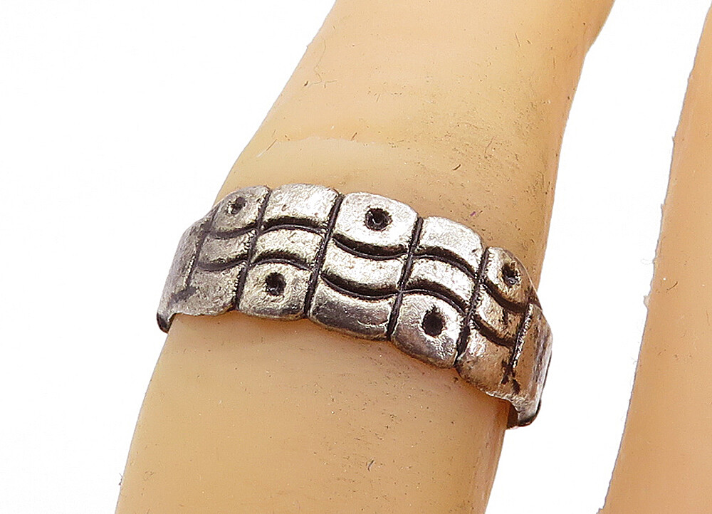925 Sterling Silver Vintage Antique Etched Wavy Design Band