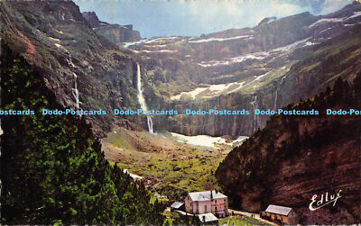 R178379 Les Pyrenees. Gavarnie. Le Cirque. La Grande Cascade et Hotel du Cirque.