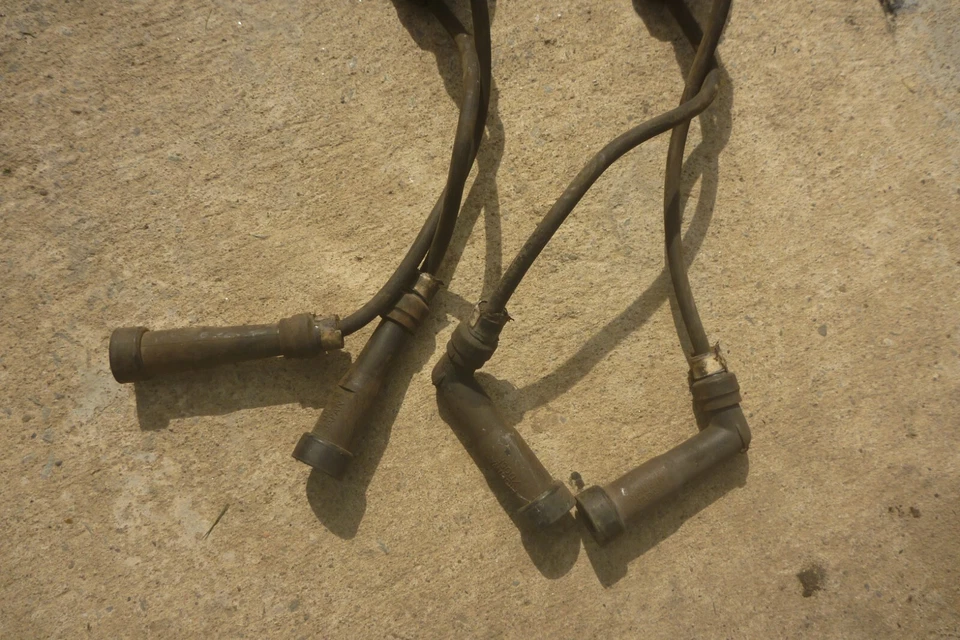 Специальные катушки зажигания 1980 Honda CB900C с проводами - Изображение 2 из 4