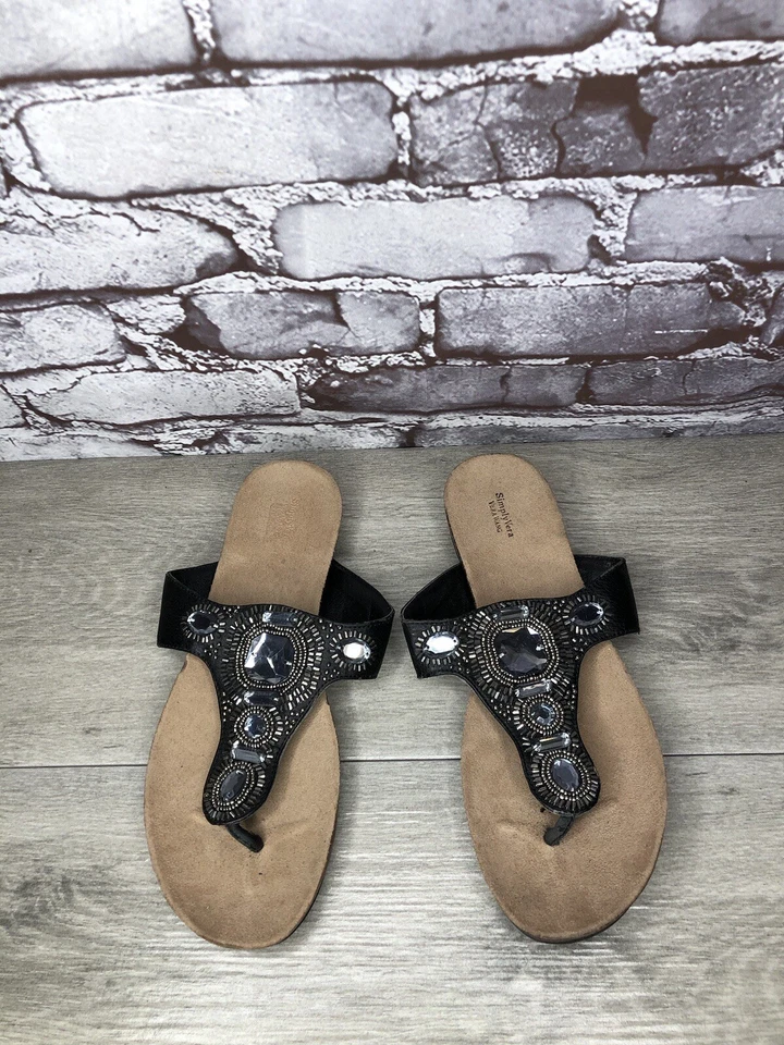 Simply Vera Vera Wang Black Leather Embellished Thong Sandals Women’s 9M US/39EU - Image 2 of 4