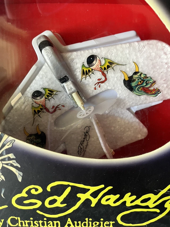 Avión de control Ed Hardy Thunder Fighter Infared de Christian Audigier Foto 2 de 4