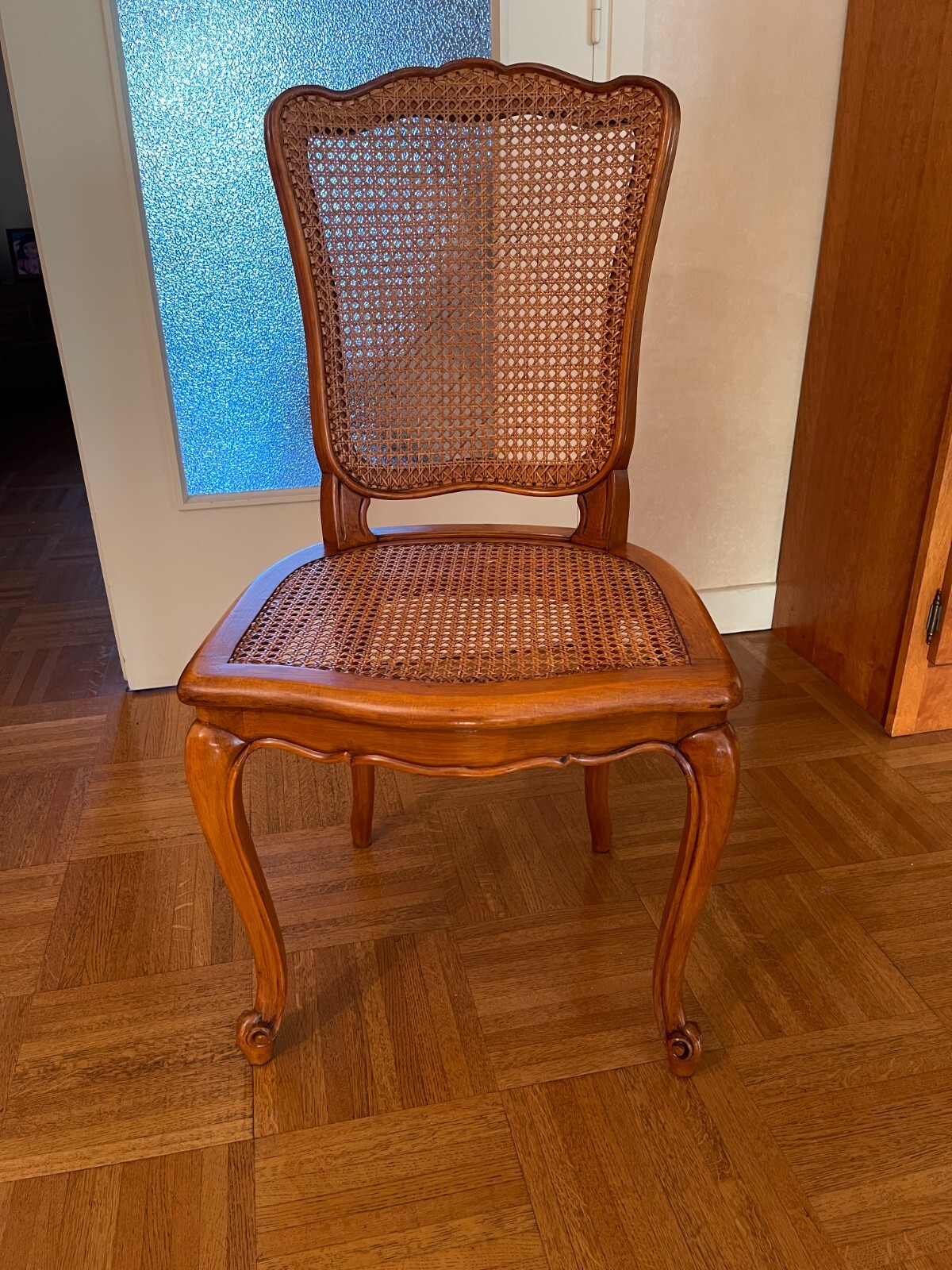 8 chaises salle à manger rembourrées en simili cuir noir anti tache pour enfants