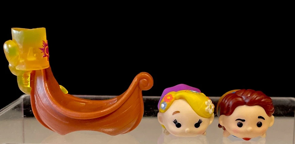 Disney Tangled Tsum Tsum FLYNN RIDER & RAPUNZEL con accesorios figuras serie 9 Foto 2 de 4