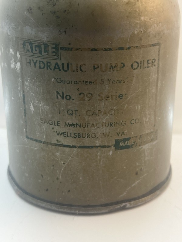 Vintage Eagle Hydraulic Pump Oiler 13" LONG Spout 1 QT MADE IN USA No 29 Series