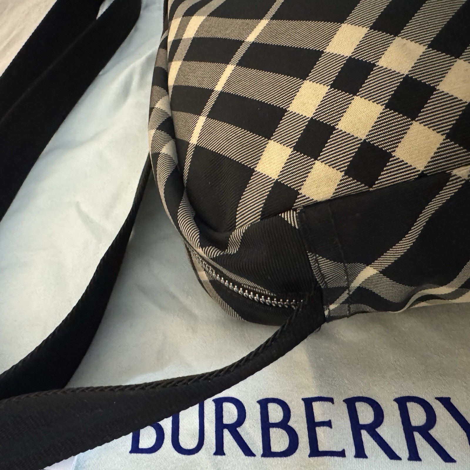 AUTHENTIC Burberry Essential Checked Crossbody Bag - image 7