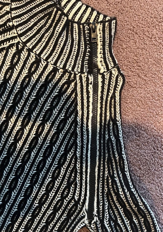 Suéter Karl Lagerfeld Hombres Cremallera al Hombro - Blanco y Negro Talla Grande Nuevo Foto 2 de 4