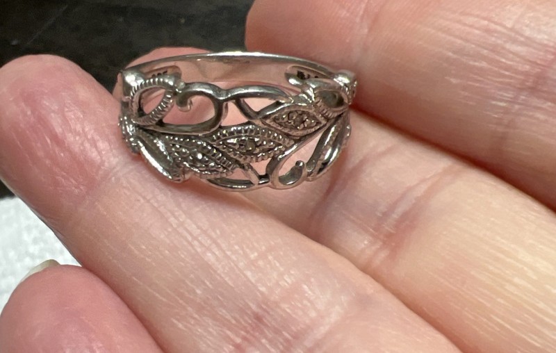 Vintage RJ Graziano 925  Leaf Filigree Band Ring 3 Diamond Accents Size 8