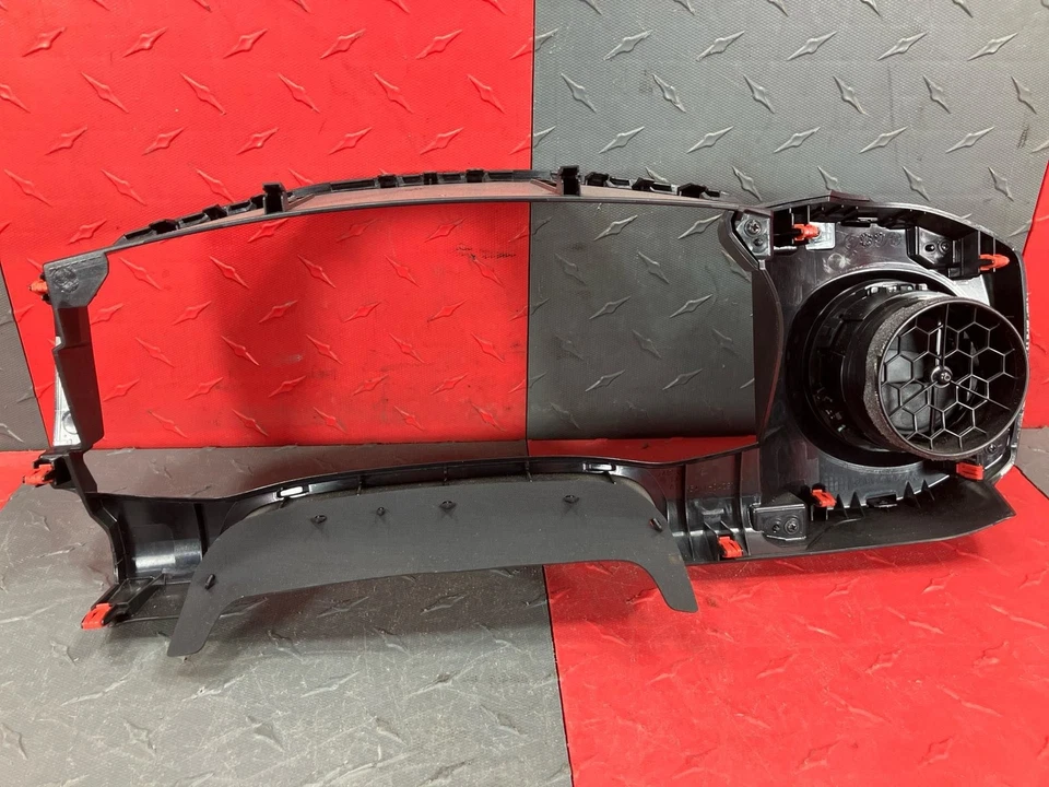 2016 Toyota Tacoma Speedometer Instrument Cluster Dash Bezel OEM#55411-04090 - Imagem 4 de 4