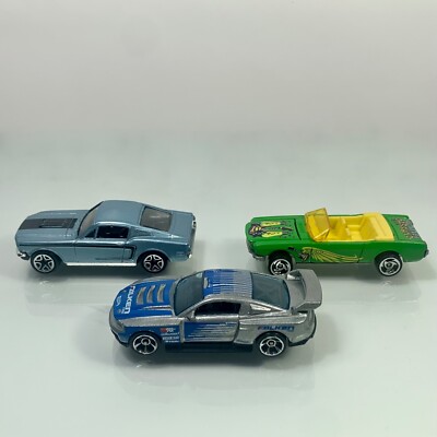Hot Wheels Ford Mustang 1:64 - Modèle Loose, Couleur Marron, Série Blue Card - Occasion TBE