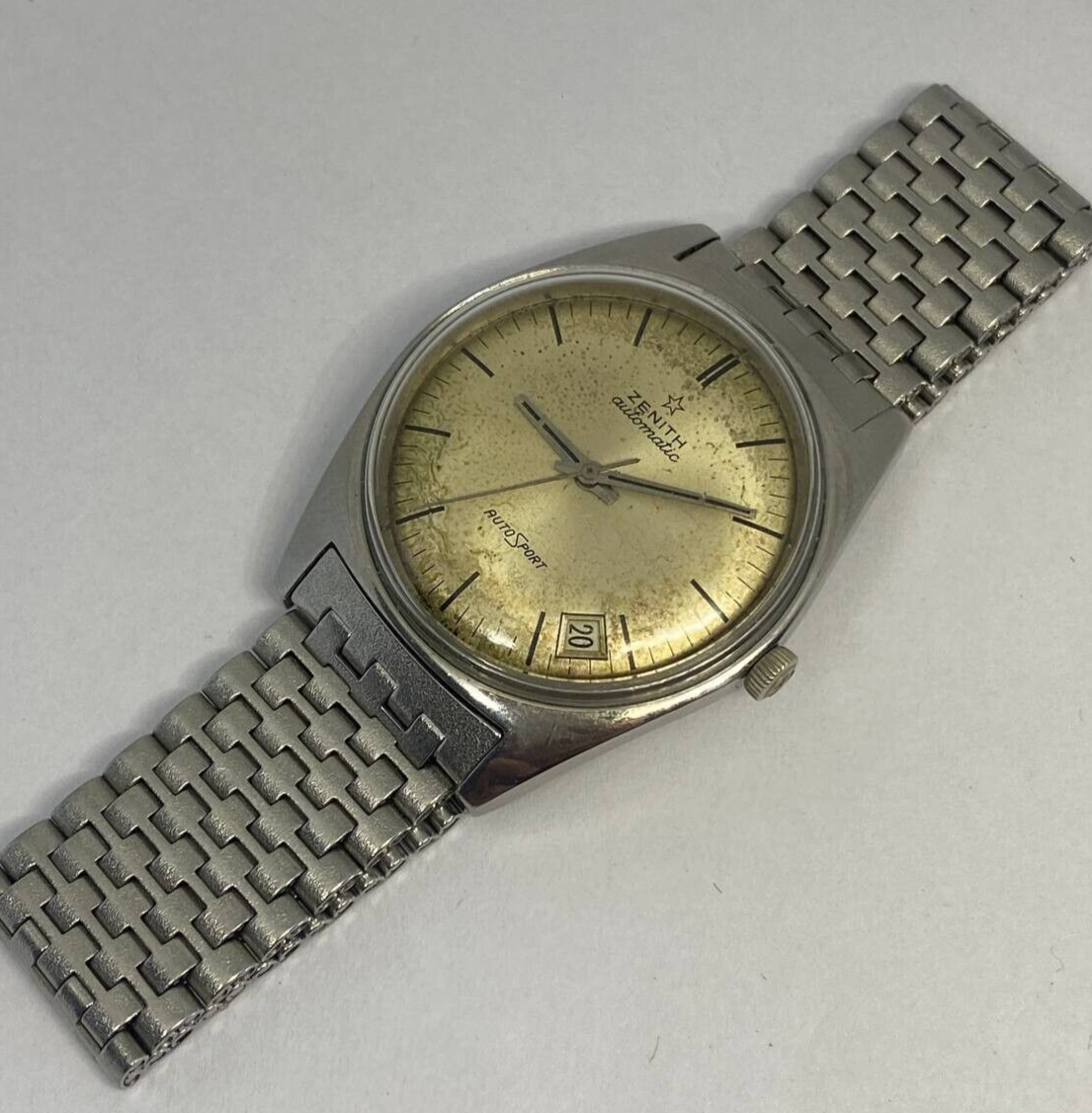 VINTAGE ZENITH AUTO SPORT AUTOMATIC MOVEMENT CAL 2562 PC 35MM DATE