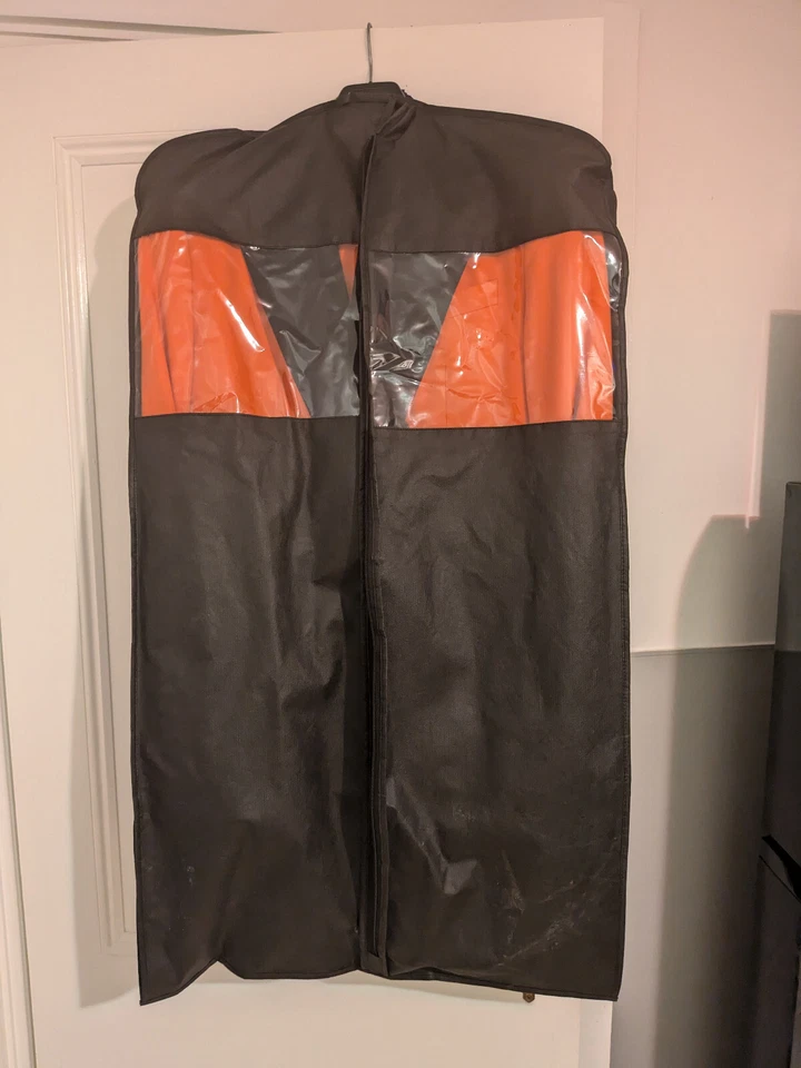 Esmoquin de lana naranja Dolce and Gabbana de dos piezas, usado una vez al probarlo Foto 2 de 4