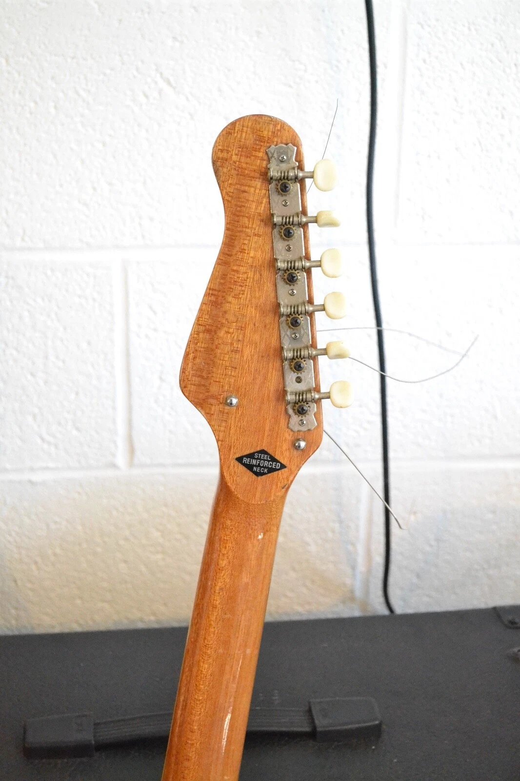 Picture 4 of 5
