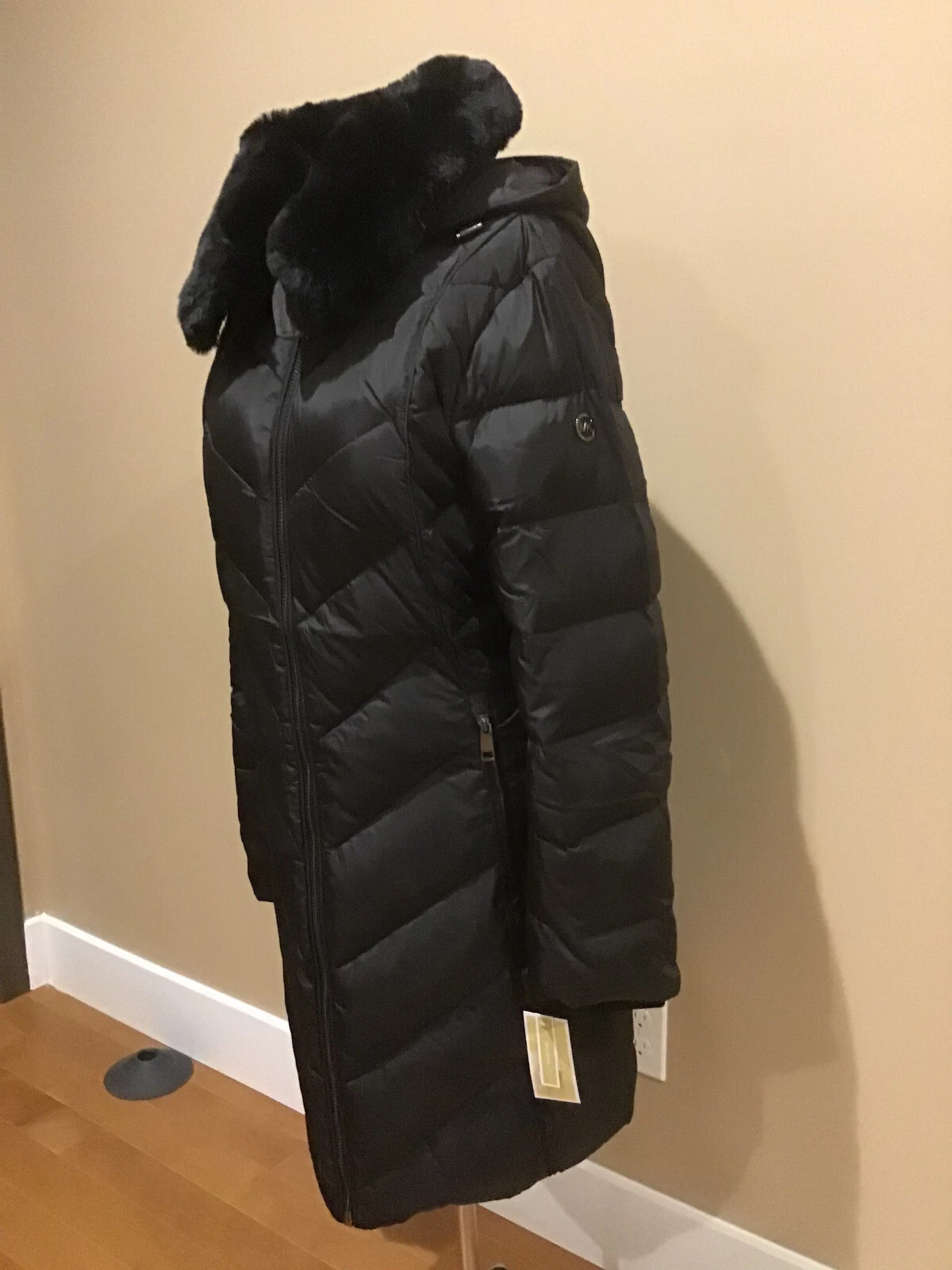 Cappotto nero nuovo con etichette Michael Kors collo in pelliccia sintetica rimovibile nuovo con etichette taglia XL