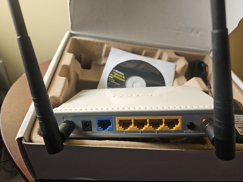 Tenda W306R 300 Mbps 4-Port 10/100 Wireless N Router - Picture 5 of 5