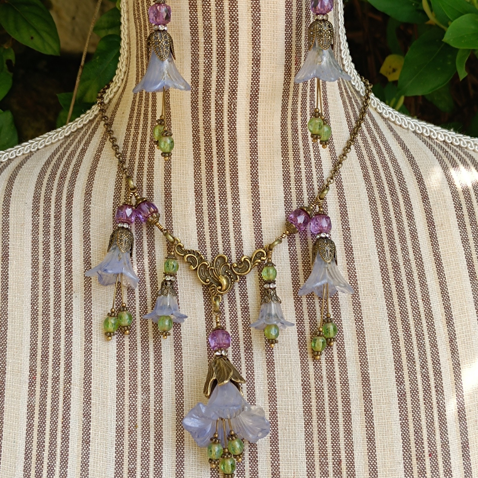 Parure artisanale fairycore de créateur avec fleur vintage rare en bronze