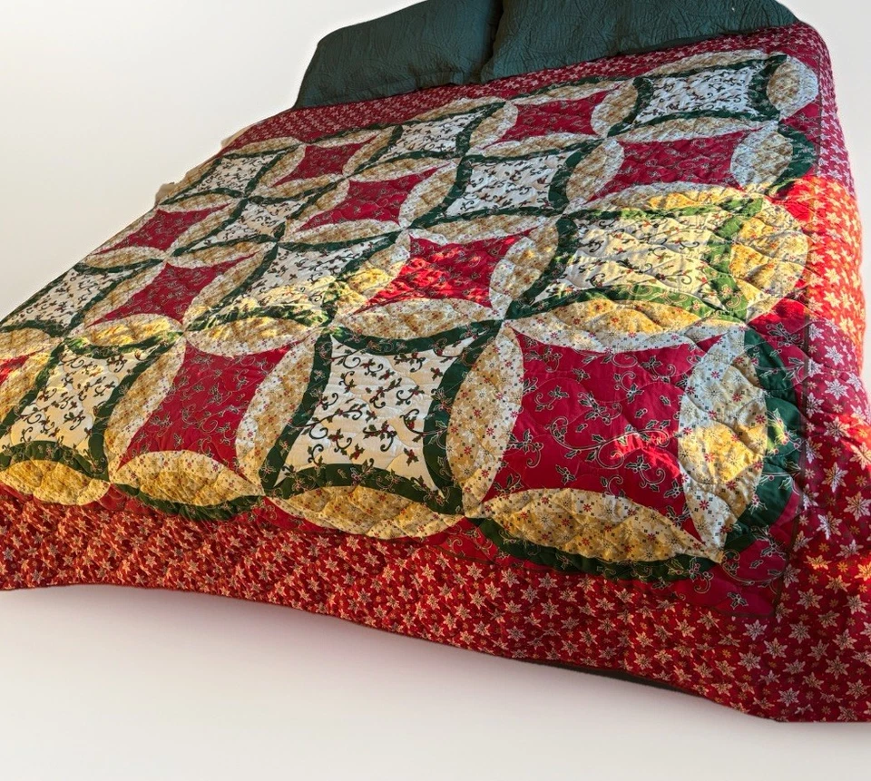 King Size Christmas Patchwork Quilt Holly Berry Snowflake Pattern Holiday Bed - Image 2 of 4