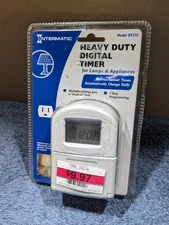 NEW Intermatic Digital Lamp & Appliance Self-Adjusting Timer Model DT27C