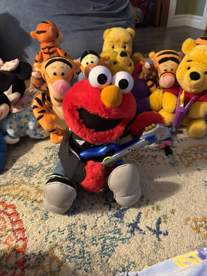 Country Elmo 2001 cantando tocar la guitarra en el camino otra vez y Little Bit Country Foto 2 de 4