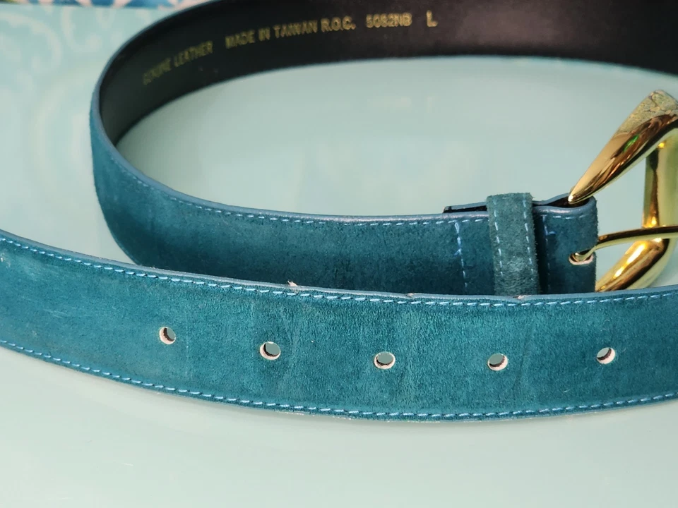 Vintage TEAL BLUE SUEDE Leather Belt with Chunky Gold Buckle Size L 30-34" - Image 4 of 4