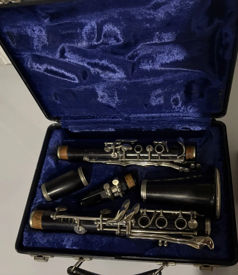 Деревянный кларнет Selmer Special Signet с чехлом сделано в США. Один владелец. Б/у 1 год - Изображение 3 из 4