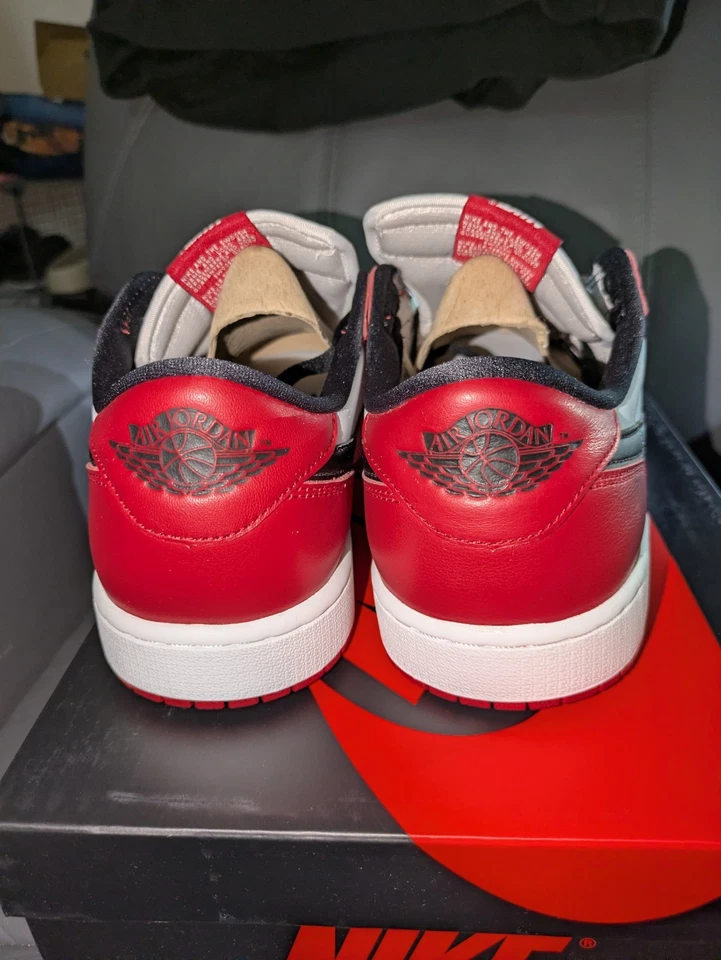 Talla 11 - Air Jordan 1 Retro OG 2025 Low Chicago Nuevo OG ALL Foto 4 de 4