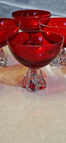 8 copas de vino de pie retorcido de cristal rojo veneciano 1954 antiguas RARAS - Imagen 4 de 17