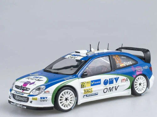 Modellini statici di auto, furgoni e camion pressofuso Scala 1:18