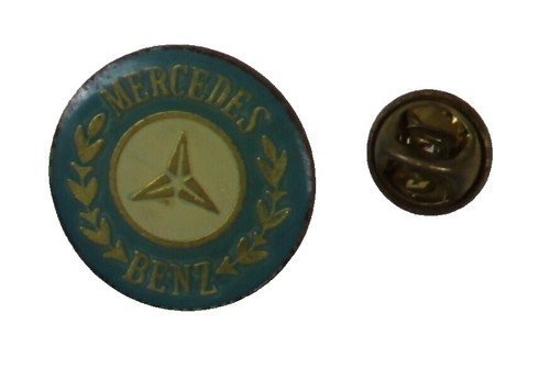 Pin's Badge Finaliste Coupe Du Monde FIFA 1930-2002 - Édition Limitée 2002 Pièces - Occasion