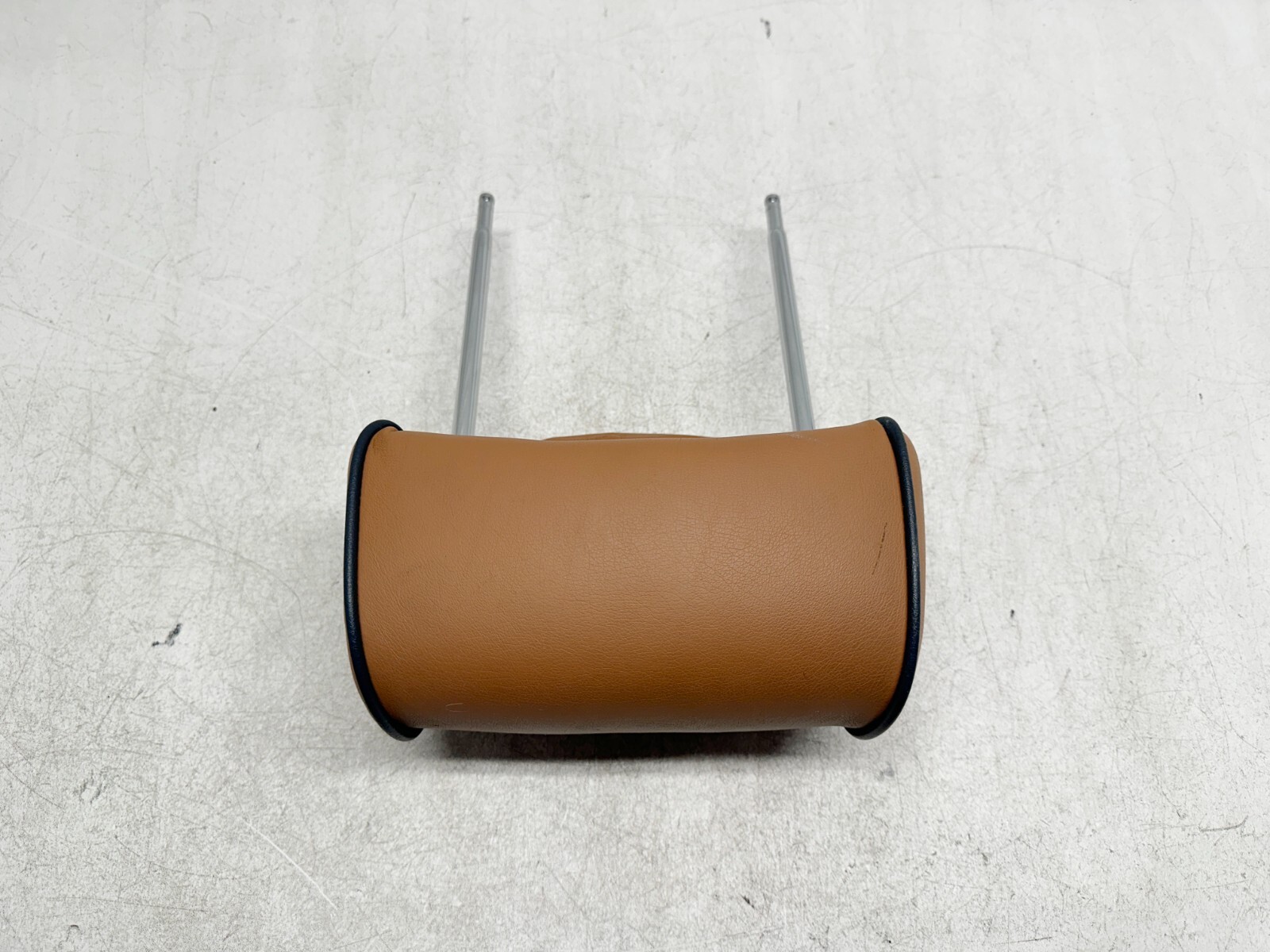 Maserati Quattroporte 2003-2012 FRONT+RIGHT Headrest