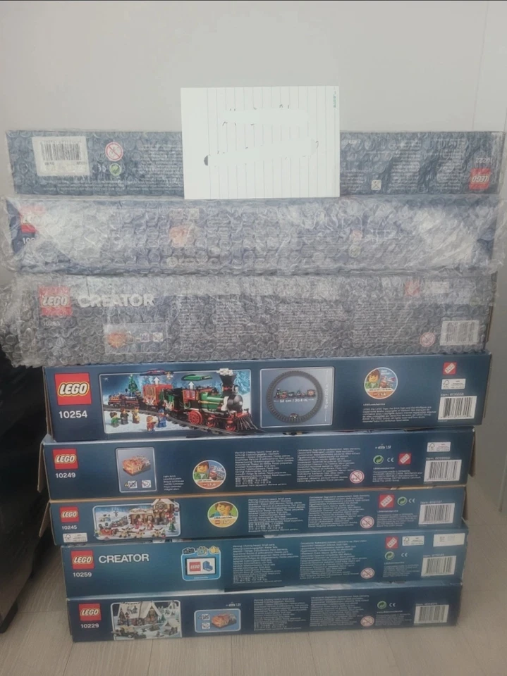 LEGO 10245 Santa’s Workshop (2014 Retired) Creator Expert Christmas Set NEW - Image 4 of 4