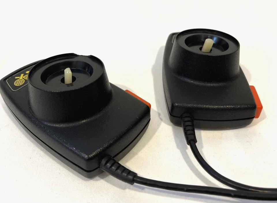 SET OF 2 ATARI 2600 HEAVY SIXER CX30 PADDLES CONTROLLERS PONG TENNIS ORIGINAL - Image 3 of 4
