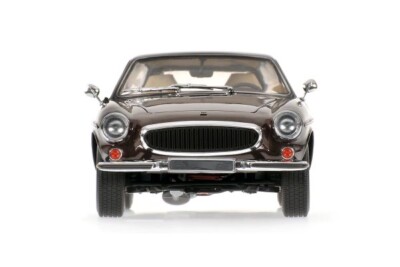 MINICHAMPS VOLVO P1800 ES 1971/1:43＆1:18 VOLVO P1800 ES 1971 1/18 MINICHAMPS 100171615 PMA P 1800