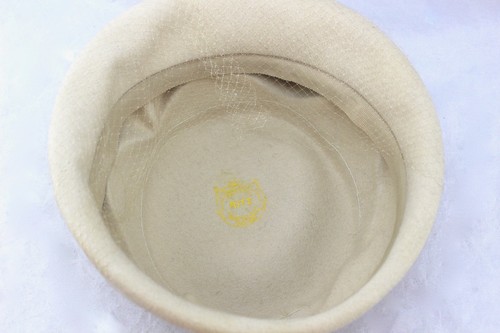 VINTAGE RITZ HENRY POLLACK Beige Mauve Bow Scallop Mesh Net Cloche Wool Hat - Picture 5 of 5