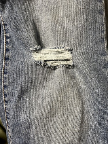 Levi's Ribcage Bell Flare Jeans Women's Sz 26 L29 Medium Wash Denim Distressed - Picture 8 of 15