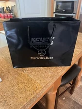 MERCEDES-BENZ PAPER GIFT BAG  keys european
